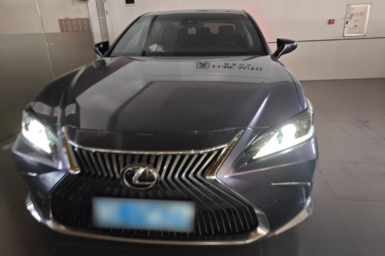 Used Lexus ES 2020 200 Excellence Edition
