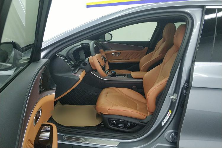 Used BYD Han 2022 DM-i 242km Flagship Model
