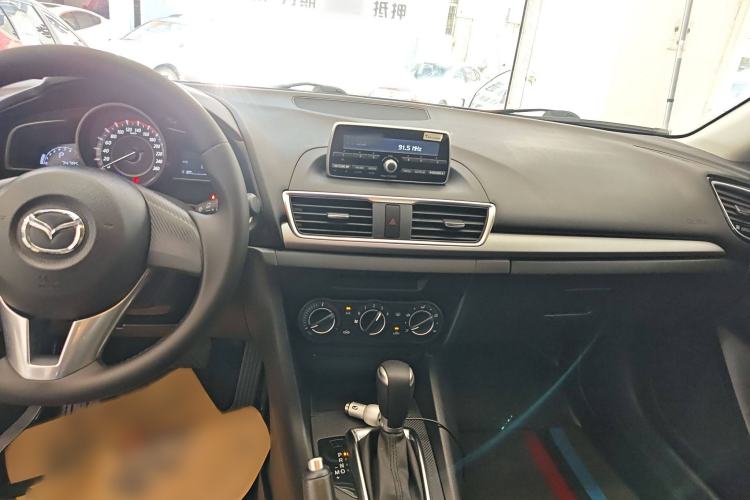 Used Mazda Mazda 3 Axela 2016 Sedan 1.5L Automatic Comfort Model
