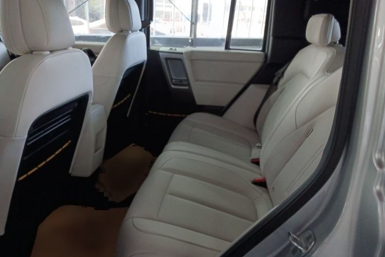 Used  V23 2025 401 Two-Wheel Drive Intelligent Driving Version
