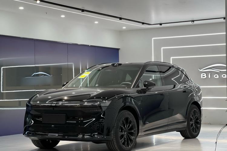 Used Zeekr 7X 2025 100 kWh Long-Range Rear-Wheel Drive with Intelligent Driving Features