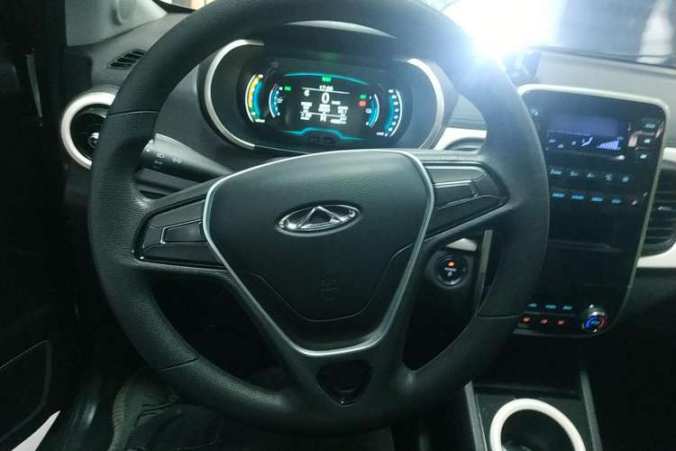 Used Chery Little Ant 2021 200 000-Yuan Ant Fan Edition Energetic Version NMC Lithium Battery 301 km
