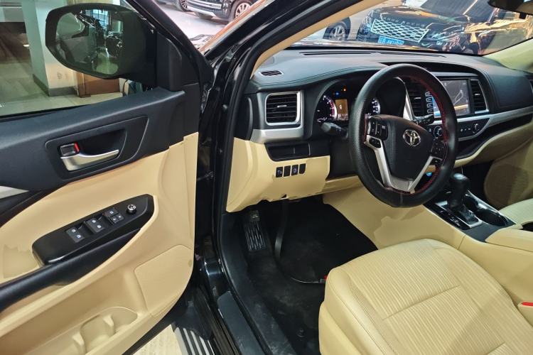 Used Toyota Highlander 2018 2.0T Four-Wheel Drive Elite Edition 7 Seats China VI Standard
