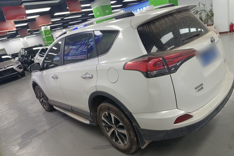 Used Toyota RAV4 2016 2.0L CVT Two-Wheel Drive Fashion Edition China V Standard