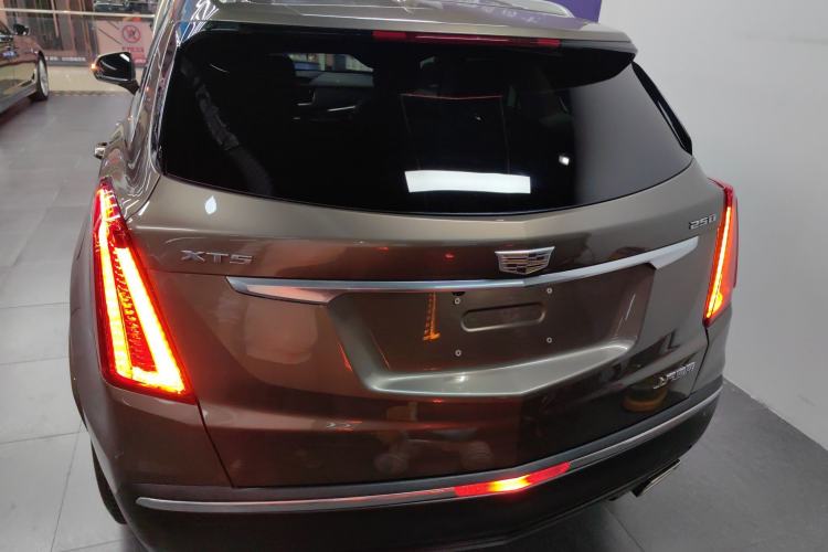 Used Cadillac XT5 2016 25T Luxury Model
