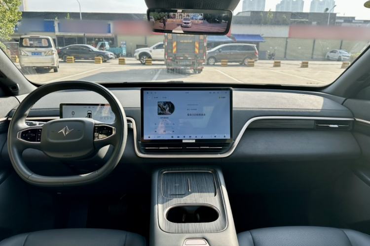 Used  eπ008 2024 210Max Range-Extended Version 6 Seats
