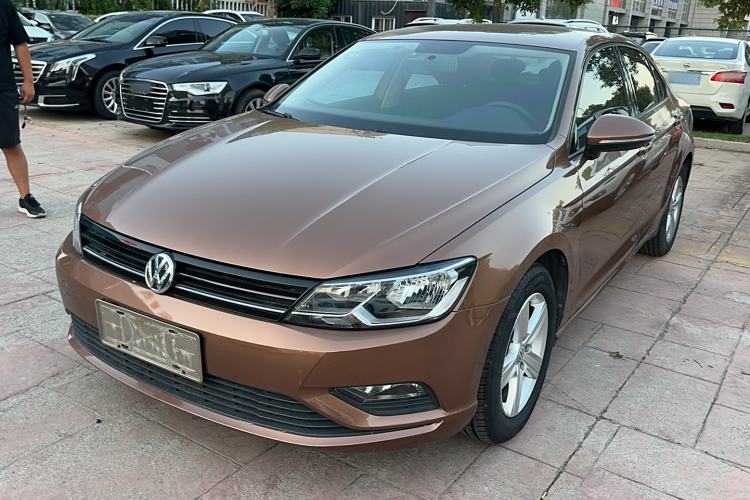 Used Volkswagen Lamando 2015 230TSI DSG Fashion Edition

