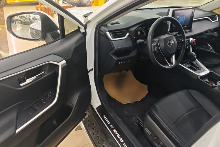 Used Toyota RAV4 2020 2.0L CVT Two-Wheel Drive Fashion Edition