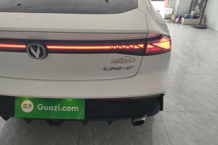 Used Changan UNI-V 2022 1.5T Prestige Version
