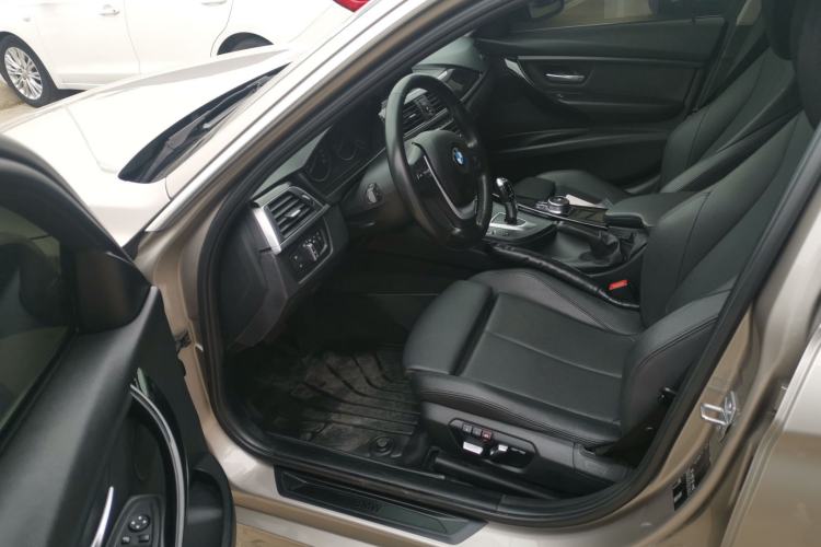 TDK.VehicleDetails.img