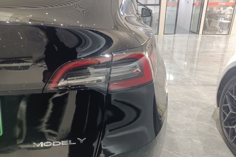 Used Tesla Model Y 2023 Rear-Wheel-Drive Version