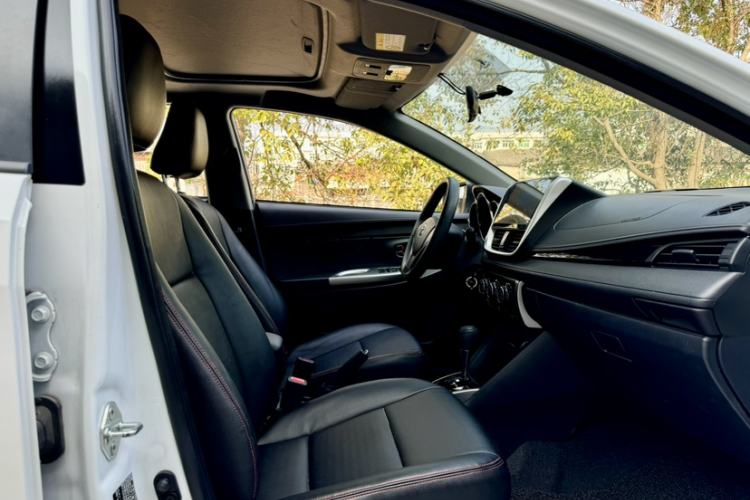 Used Toyota YARiS L 2016 Revised Version 1.5G CVT with Dynamic Sunroof
