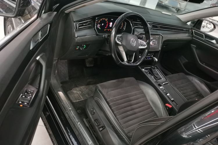 Used Volkswagen Magotan 2020 330TSI DSG Luxury Edition
