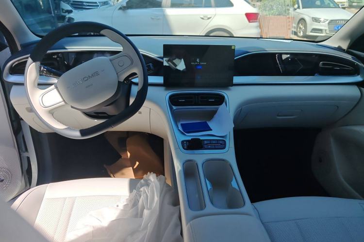 Used  Geome 2025 310km Youth Edition
