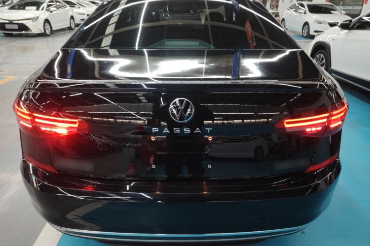 Used Volkswagen Passat 2020 Facelift 330TSI Elite Edition China VI Standard