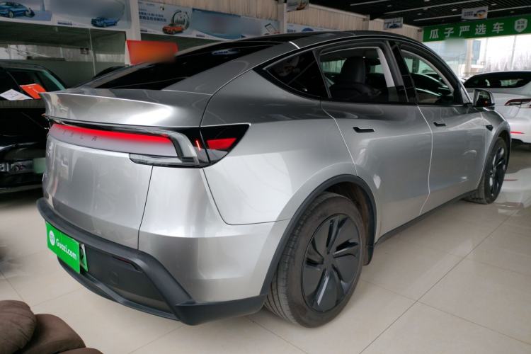 Used Tesla Model Y 2025 Rear-Wheel Drive First Edition