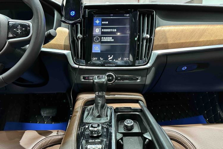 Used Volvo S90 2018 T5 Prestige Edition
