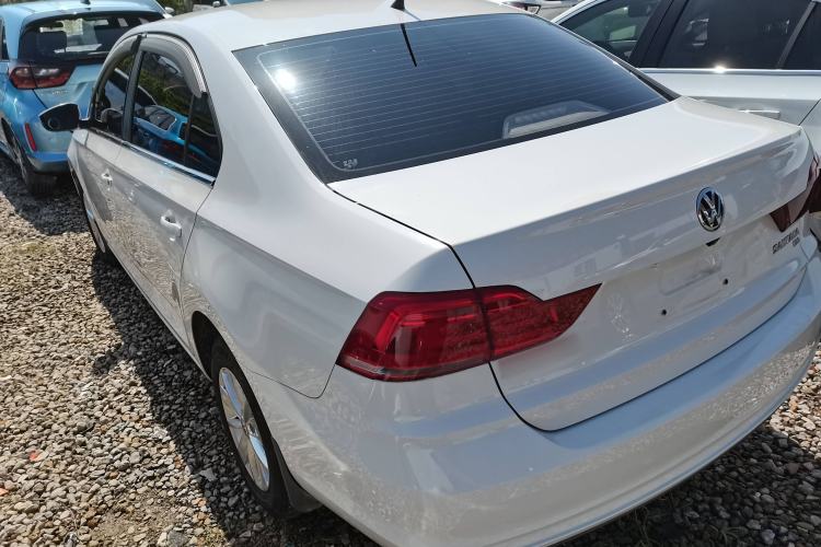 Used Volkswagen Santana 2016 1.6L Manual Fashion Edition
