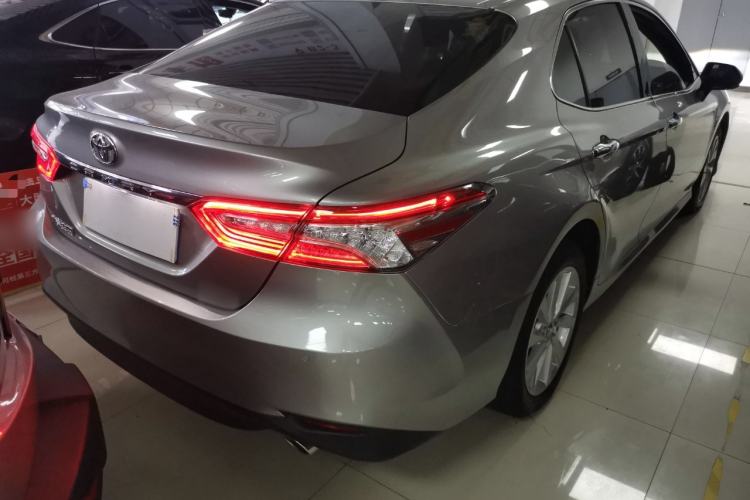 Used Toyota Camry 2021 2.0G Luxury Edition
