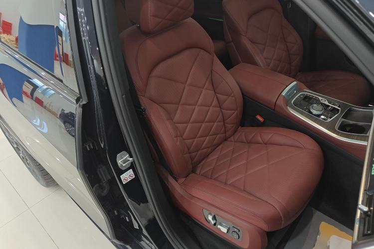 Used BMW X5 2023 xDrive 40Li M Sport Night Edition Package
