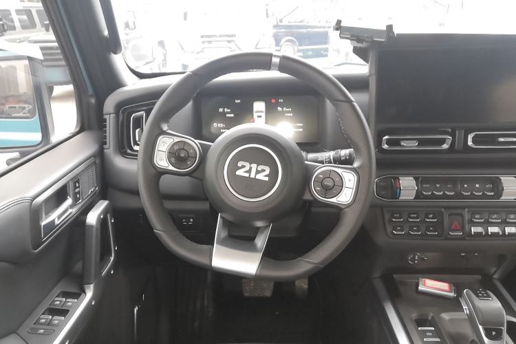 Used  T01 2025 2.0T Changfeng
