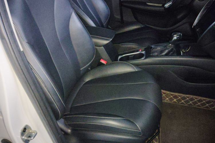 Used Roewe i5 2019 20T Automatic 4G Connected Supercharged Flagship Edition
