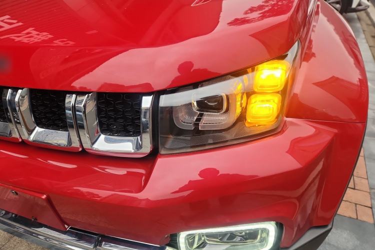 Used  BJ40 2018 PLUS 2.3T Automatic Four-Wheel Drive Flagship Version China V Emission Standard