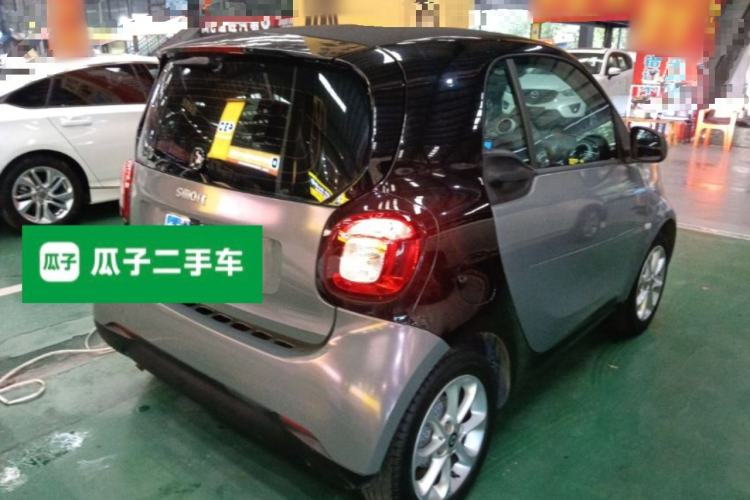 Used  fortwo 2015 1.0L 52 kW hardtop Dynamic version
