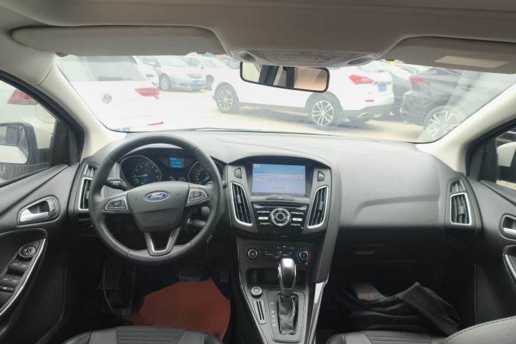 Used Ford Focus 2018 Hatchback Classic 1.6L Automatic Trendy SmartDrive Edition