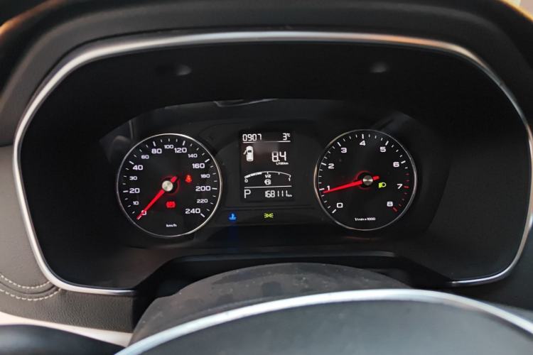 Used Roewe RX5 2016 20T Two-Wheel Drive Automatic Internet Smart Edition
