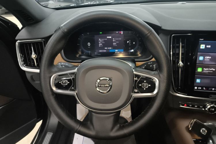 Used Volvo S90 2023 B5 Zhiyi Luxury Edition
