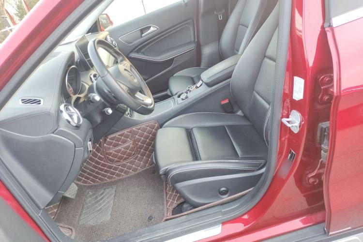 Used Mercedes-Benz GLA 2017 GLA 200 Fashion Model
