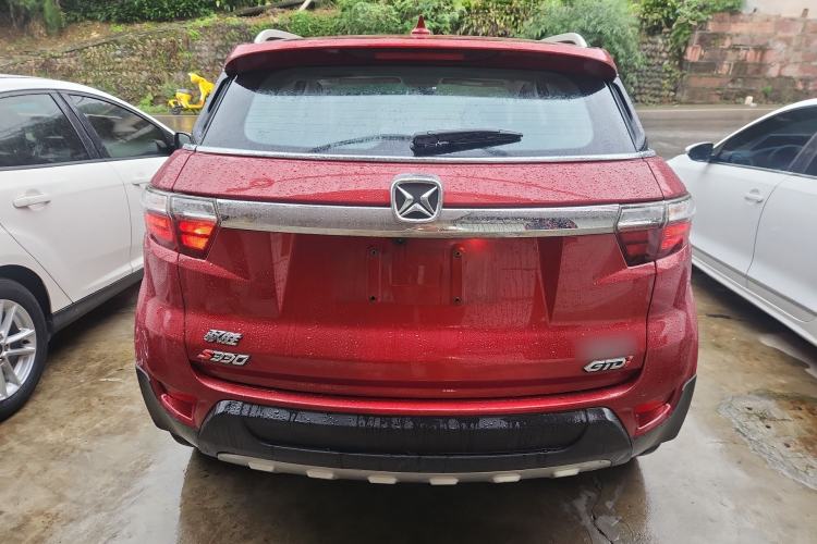 Used JMC Yusheng S330 2016 1.5L GTDi Automatic Two-Wheel Drive Fashion Edition
