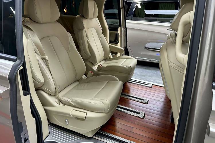 Used Buick GL8 2023 ES Lu Zun Deluxe Model
