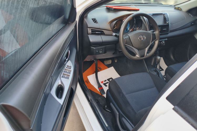 Used Toyota YARiS L 2015 1.5E Automatic Charm Edition
