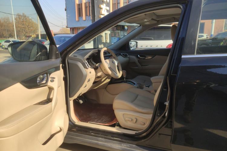 Used Nissan X-Trail 2014 2.5L CVT Luxury Edition 4WD
