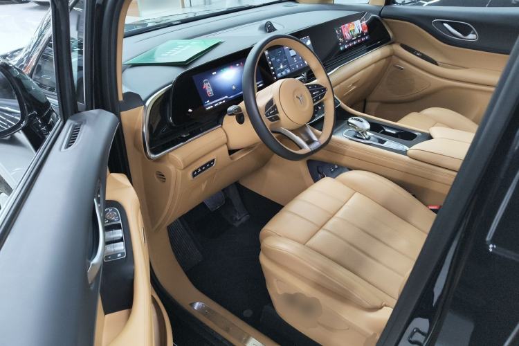 Used VOYAH Dream 2024 PHEV Extended-Range Premium Edition
