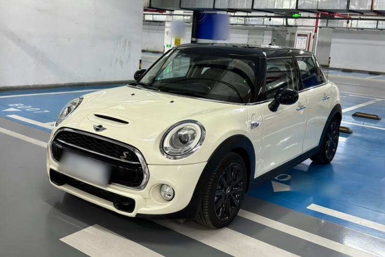 Used  MINI 2016 2.0T COOPER S Pioneer Edition Five-Door Model
