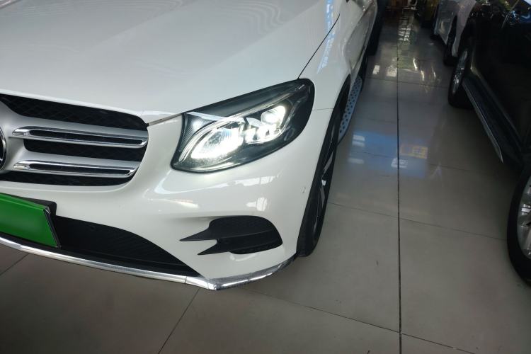 Used Mercedes-Benz GLC 2018 GLC 260 4MATIC Luxury Model
