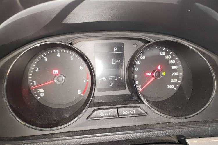 Used Volkswagen Lavida 2015 1.6L Automatic Comfort Edition
