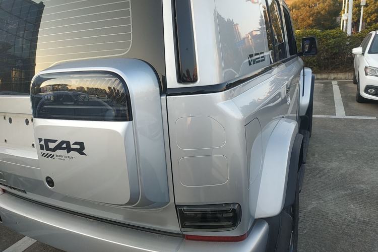 Used  V23 2025 401 Two-Wheel Drive Advanced Edition
