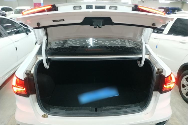 Used Roewe i5 2021 1.5L CVT Platinum Edition