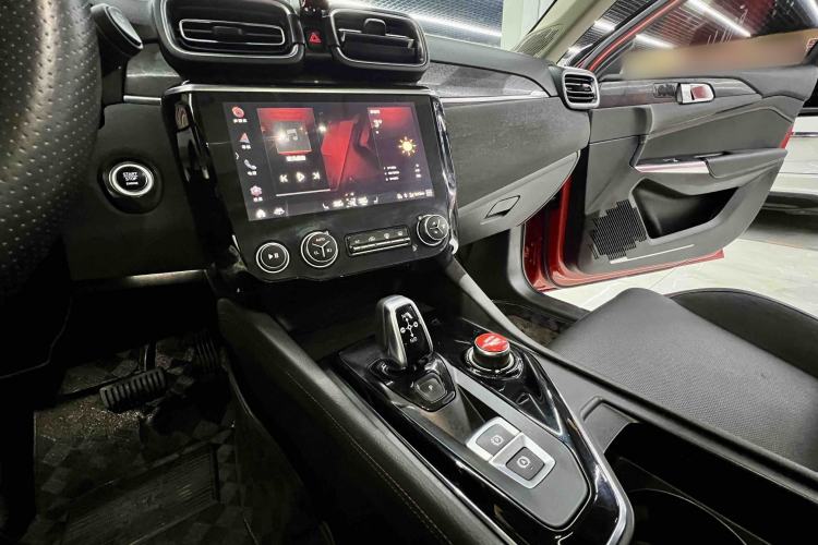 Used Lynk & Co 02 2018 2.0T DCT 4x4 Sport Pro Edition China V Standard
