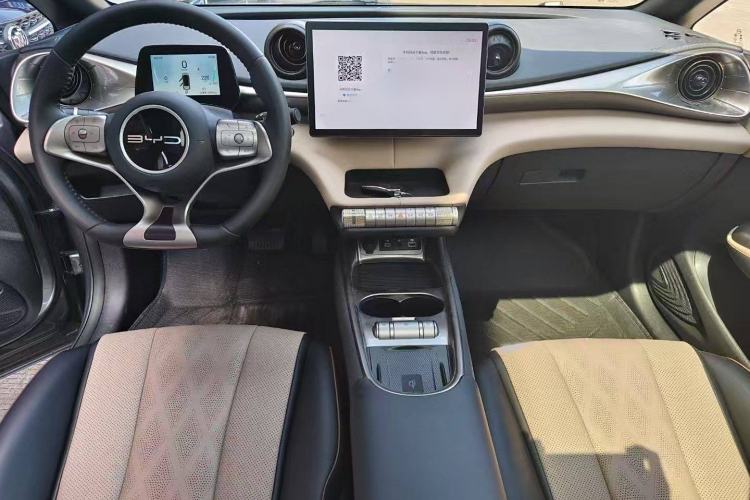 Used BYD Dolphin 2024 Honor Edition 420km Fashion Version
