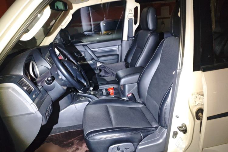 Used Mitsubishi Pajero (Import) 2018 3.0L Automatic Standard Edition