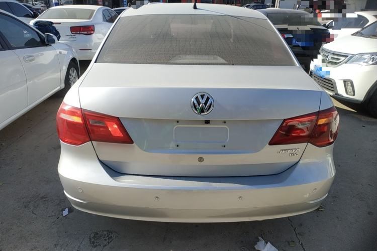 Used Volkswagen Jetta 2015 1.6L Manual Fashion Edition