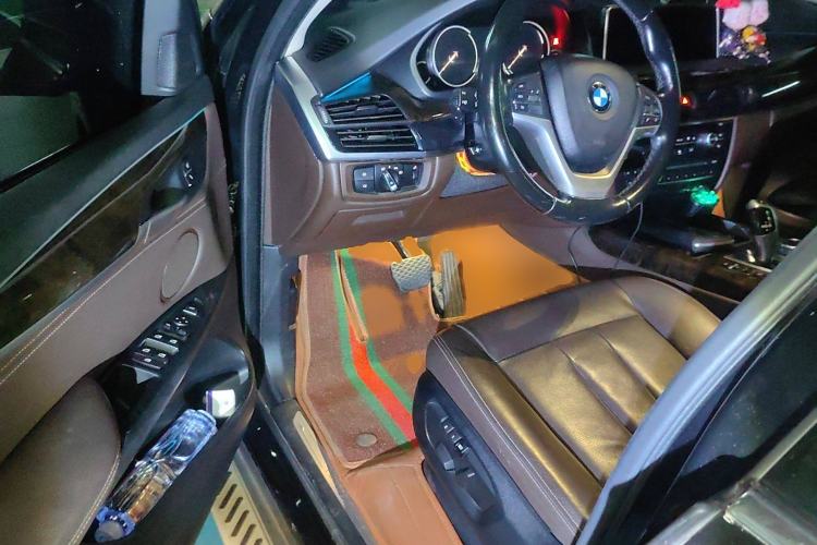 Used BMW X5 2015 xDrive28i
