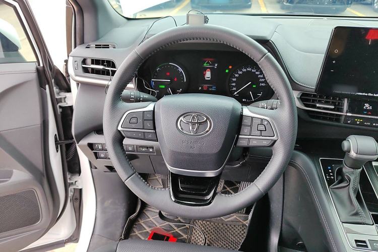 Used Toyota Sienna 2024 2.5L Hybrid Four-Wheel Drive Prestige Edition
