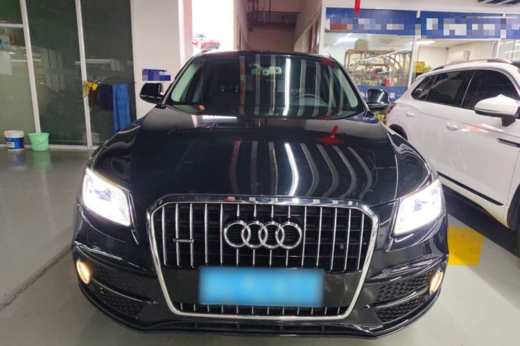 Used Audi Q5 2017 Plus 40 TFSI Ambition Model