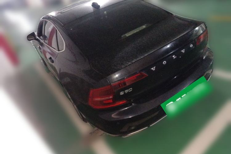 Used Volvo S90 2018 T4 Zhiyi Edition

